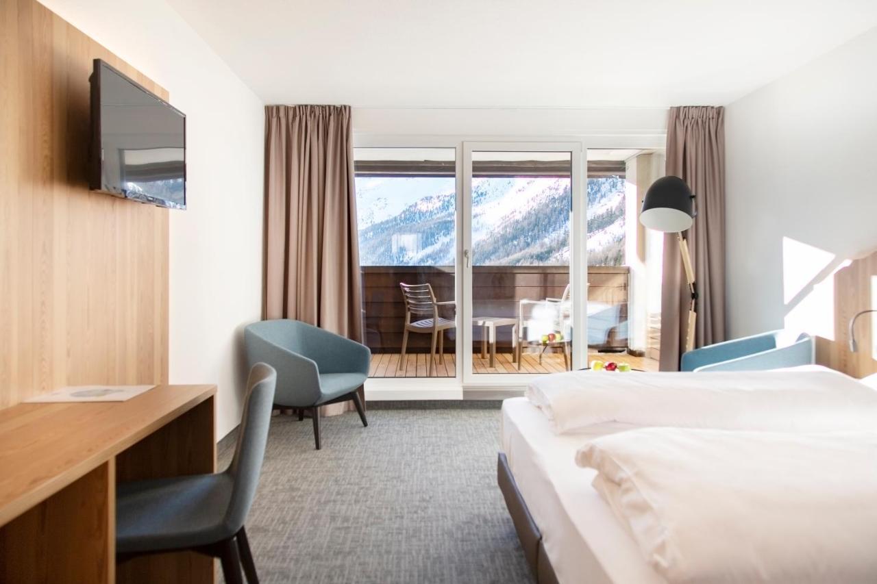 Blu Hotel Senales - Hotel Zirm Maso Corto Pokoj fotografie