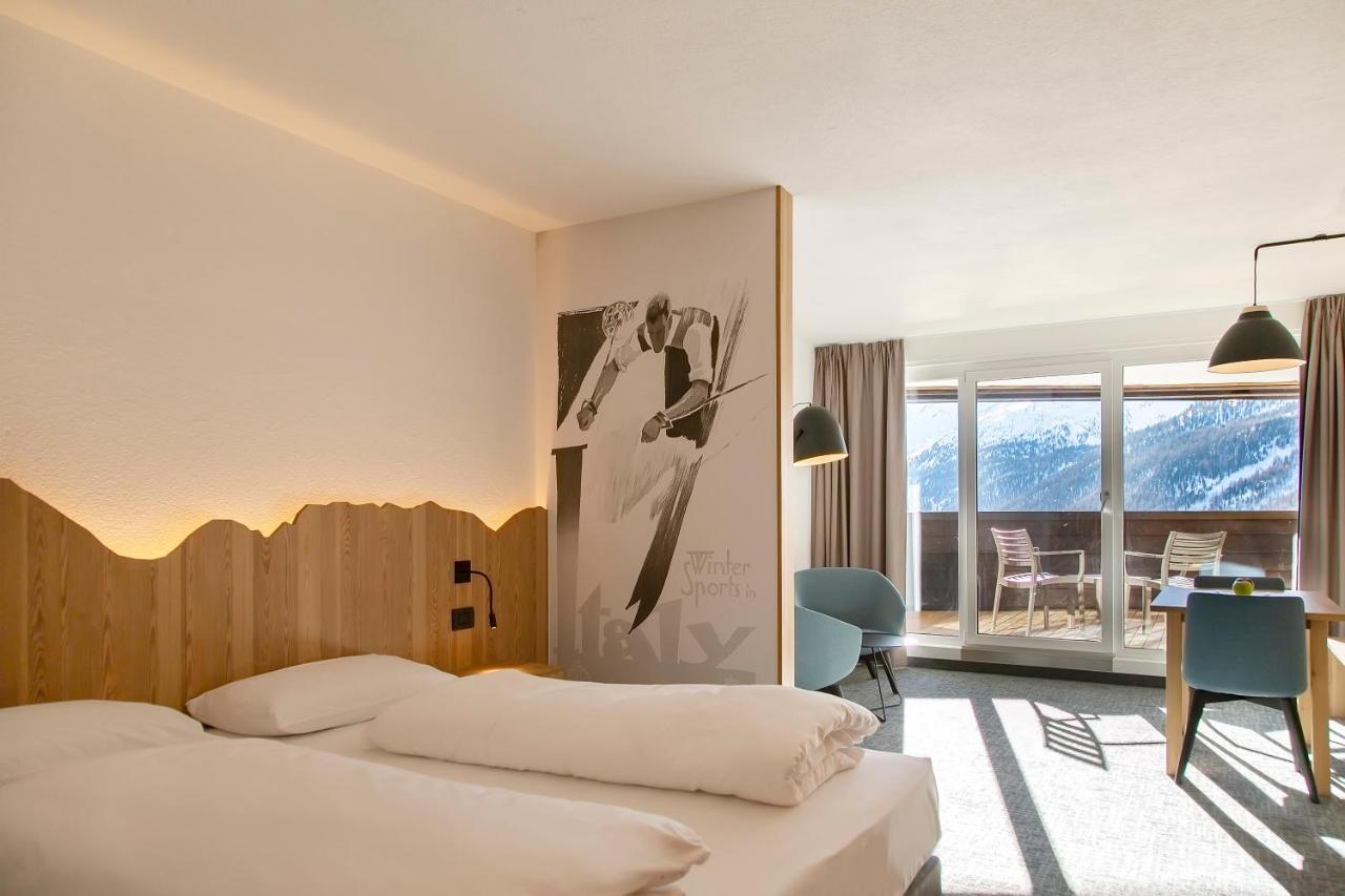 Blu Hotel Senales - Hotel Zirm Maso Corto Pokoj fotografie